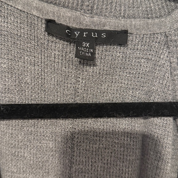 Women’s Gray Cardigan Long Sleeve Sweater Hoodie Pockets EUC - Picture 2 of 6